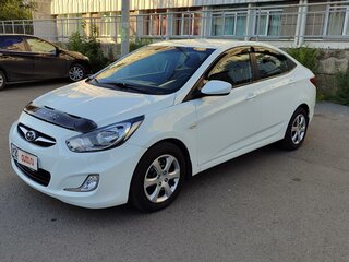 2014 Hyundai Solaris I, белый, 830000 рублей, вид 1
