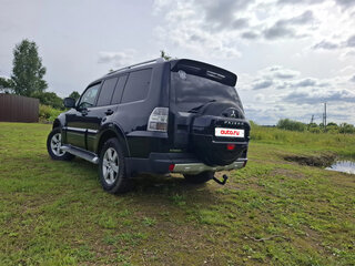 2008 Mitsubishi Pajero IV, чёрный, 1400000 рублей, вид 4