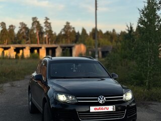 2013 Volkswagen Touareg II, чёрный, 1700000 рублей, вид 2