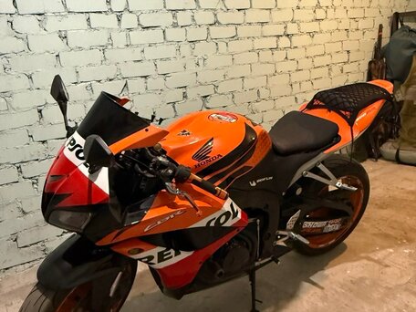 2009 Honda CBR 600RR, оранжевый, 680000 рублей, вид 5
