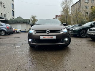 2014 Volkswagen Polo V, коричневый, 600000 рублей, вид 2