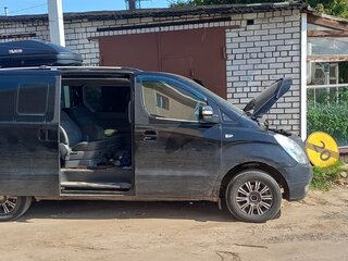 2011 Hyundai Grand Starex I, чёрный, 1200000 рублей, вид 3