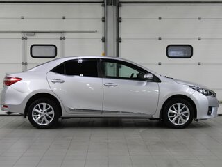 2014 Toyota Corolla XI (E160, E170, E180), серебристый, 1357000 рублей, вид 4