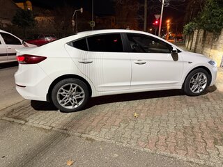2016 Hyundai Elantra VI (AD), белый, 1100000 рублей, вид 4