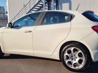 2013 Alfa Romeo Giulietta III, белый, 955000 рублей, вид 2