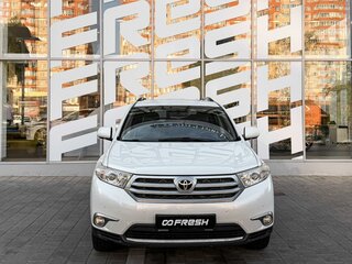 2012 Toyota Highlander II (XU40) Рестайлинг, белый, 1789000 рублей, вид 3