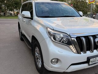 2016 Toyota Land Cruiser Prado 150 Series Рестайлинг 1, белый, 4000000 рублей, вид 3