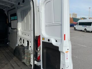 2021 Ford Transit, белый, 2000000 рублей, вид 4