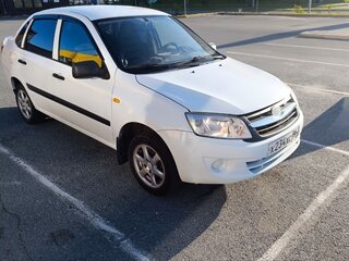 2012 Lada (ВАЗ) Granta I, белый, 375000 рублей, вид 2