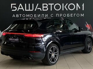 2021 Porsche Cayenne III, чёрный, 6890000 рублей, вид 4
