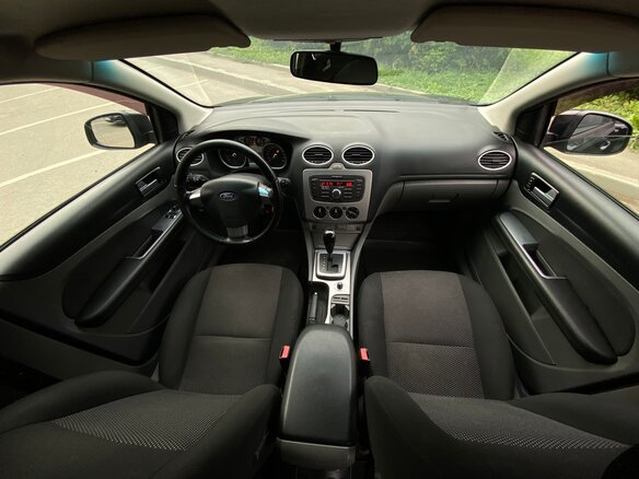 2010 Ford Focus II Рестайлинг, чёрный - вид 8