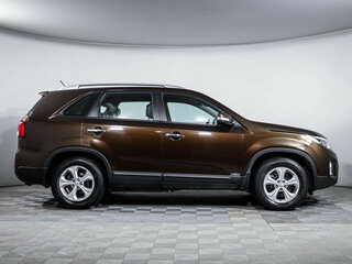 2017 Kia Sorento II Рестайлинг, коричневый, 2030000 рублей, вид 4