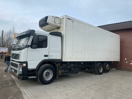 2008 Volvo FM, белый, 3000000 рублей, вид 1