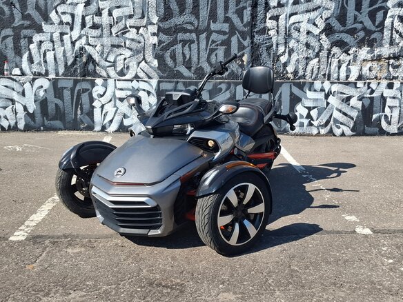 2015 BRP Can-Am Spyder, серый, 1890000 рублей - вид 7