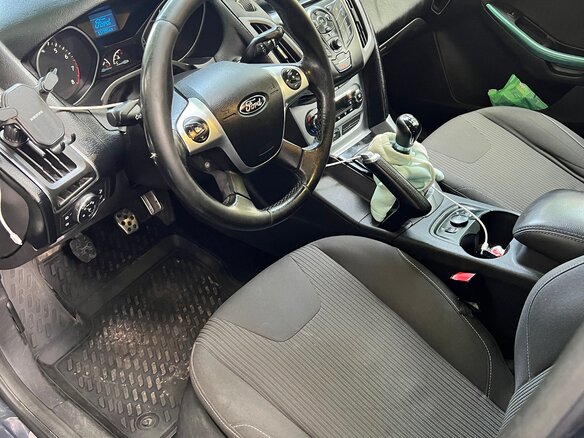 2012 Ford Focus III, серый, 1100000 рублей - вид 5