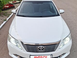 2014 Toyota Camry VII (XV50), белый, 1600000 рублей, вид 2