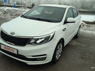 2015 Kia Rio III Рестайлинг, белый, 1400000 рублей, вид 1