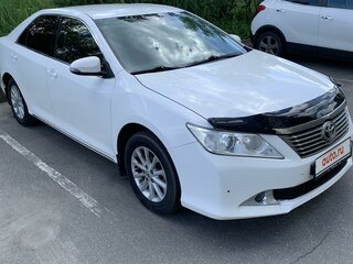 2013 Toyota Camry VII (XV50), белый, 1290000 рублей, вид 3