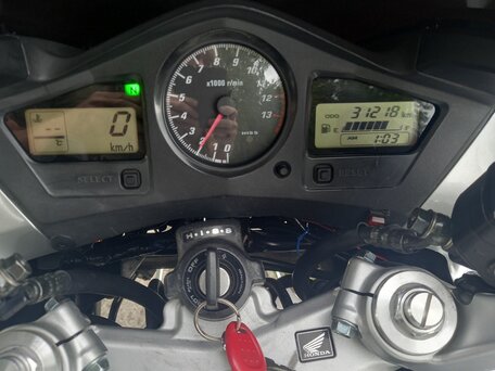 2005 Honda VFR 800, серебристый, 550000 рублей, вид 5