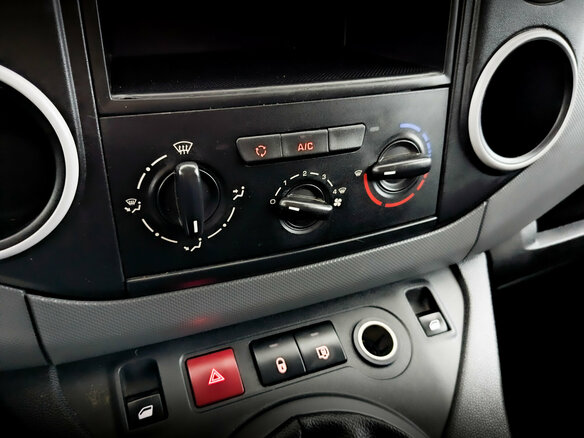 2021 Peugeot Partner, белый, 1360000 рублей - вид 22