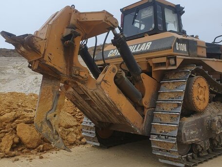 1981 Caterpillar D9, 8000000 рублей, вид 4