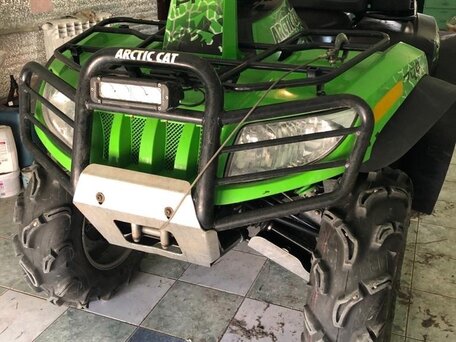 2013 Arctic Cat 700 Series, зелёный, 950000 рублей, вид 1