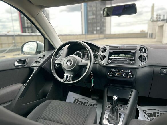 2013 Volkswagen Tiguan I Рестайлинг, серебристый, 1390000 рублей - вид 16