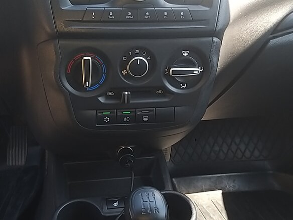 2018 Lada (ВАЗ) Granta I Рестайлинг, белый, 567000 рублей - вид 9