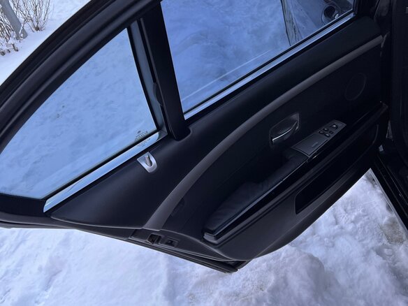 2002 BMW 7 серии Long 745Li IV (E65/E66), чёрный, 720000 рублей - вид 10