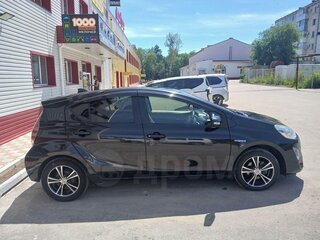 2015 Toyota Aqua I Рестайлинг, чёрный, 700000 рублей, вид 3