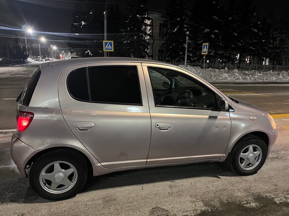 2001 Toyota Vitz I (P10), розовый, 375000 рублей - вид 2