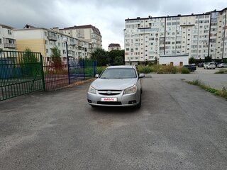 2011 Chevrolet Epica V250 Рестайлинг, серебристый, 650000 рублей, вид 3
