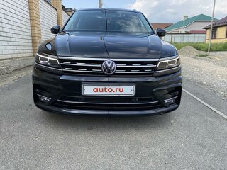 2018 Volkswagen Tiguan II, чёрный, 2690000 рублей, вид 1