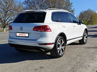 2015 Volkswagen Touareg II Рестайлинг, белый, 3500000 рублей, вид 2