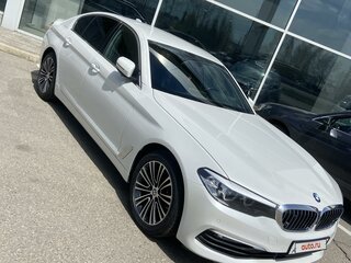 2018 BMW 5 серии 520i VII (G30/G31/G38), белый, 3000000 рублей, вид 1