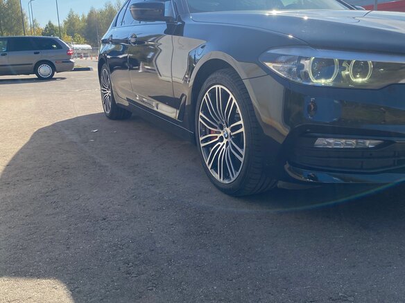 2018 BMW 5 серии 520d xDrive VII (G30/G31/G38), чёрный, 3500000 рублей - вид 4