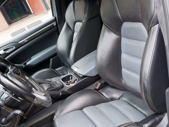 2015 Porsche Cayenne Turbo II Рестайлинг (958), синий, 5000000 рублей - вид 22