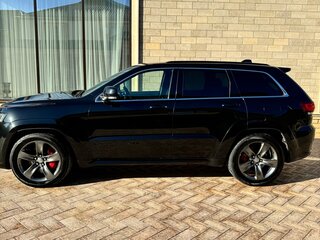 2015 Jeep Grand Cherokee SRT IV (WK2) Рестайлинг, чёрный, 2850000 рублей, вид 3