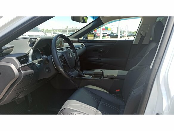 2021 Lexus ES 250 VII, белый - вид 23