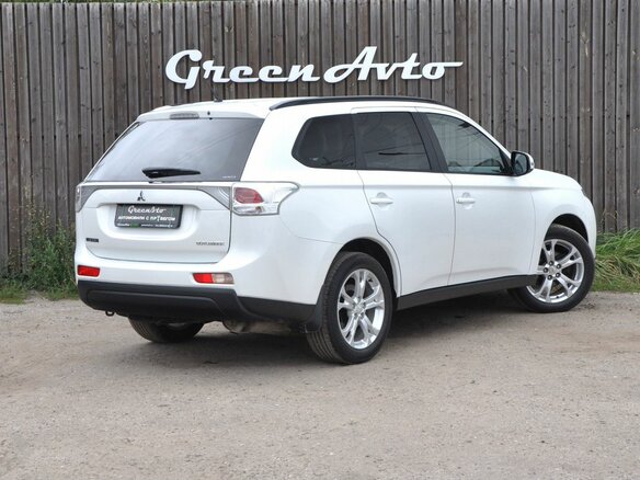 2014 Mitsubishi Outlander III, белый - вид 5