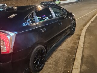 2015 Toyota Prius III Рестайлинг (XW30), чёрный, 1100000 рублей, вид 5