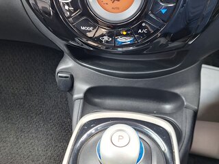 2018 Nissan Note e-Power II Рестайлинг, белый, 1250000 рублей, вид 4