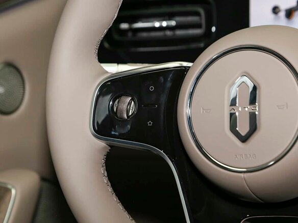 2026 Aito M7 53.4 kWh II, чёрный, 8600000 рублей - вид 6