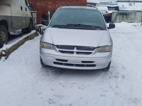 2000 Dodge Caravan III, серебристый, 500000 рублей - вид 2