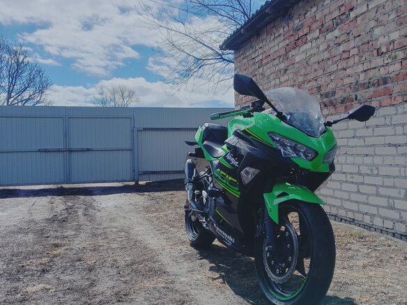 2018 Kawasaki Ninja 400, зелёный, 480000 рублей - вид 2