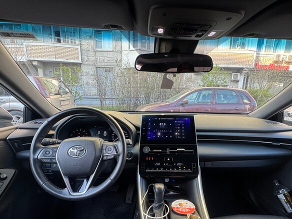 2023 Toyota Avalon V, белый, 4200000 рублей - вид 4