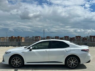 2022 Toyota Camry VIII (XV70) Рестайлинг, белый, 3170000 рублей, вид 2