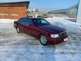 1995 Mercedes-Benz S-Класс 320 III (W140) Рестайлинг, красный, 850000 рублей, вид 3
