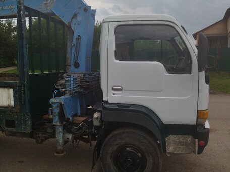 1997 Nissan Diesel Condor, белый, 3000000 рублей, вид 2