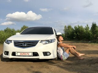 2012 Honda Accord VIII Рестайлинг, белый, 1900000 рублей, вид 1